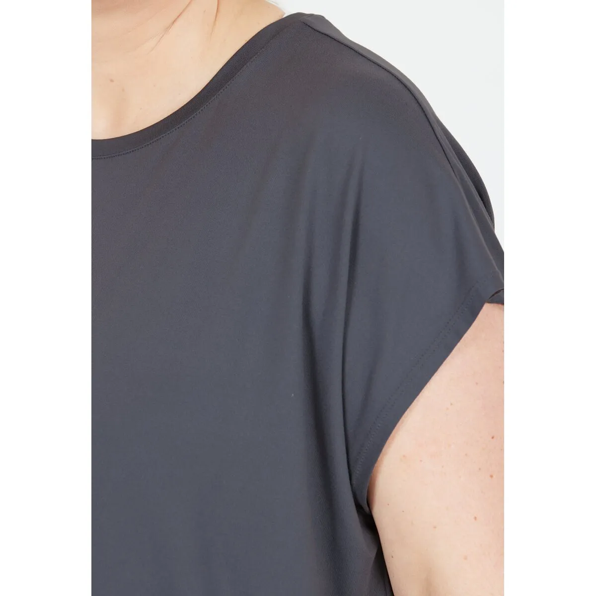 Jenirei  Soft Touch Tee - Ombre Blue