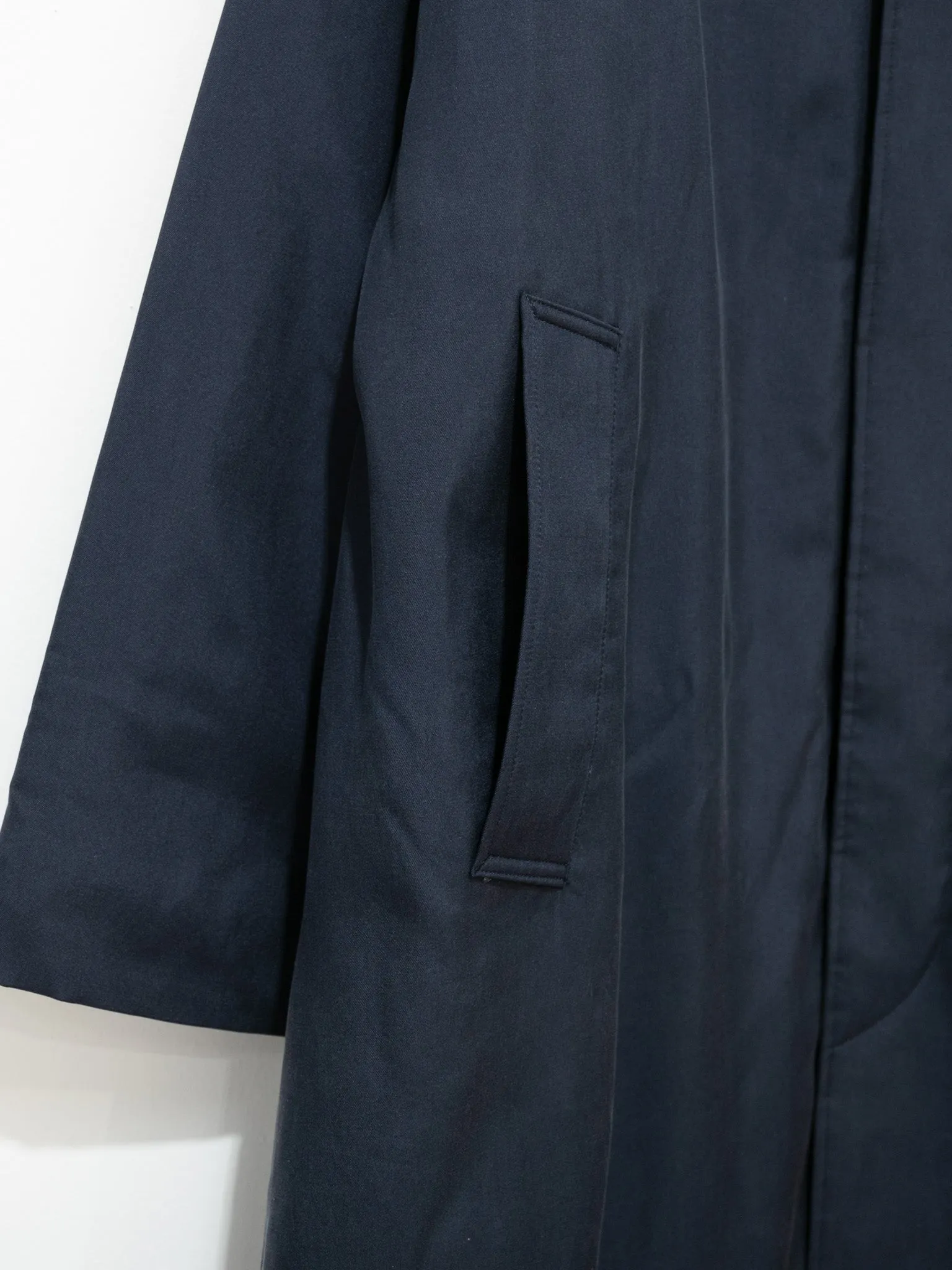 Washed Silk Gabardine Padding Walker Coat - Navy